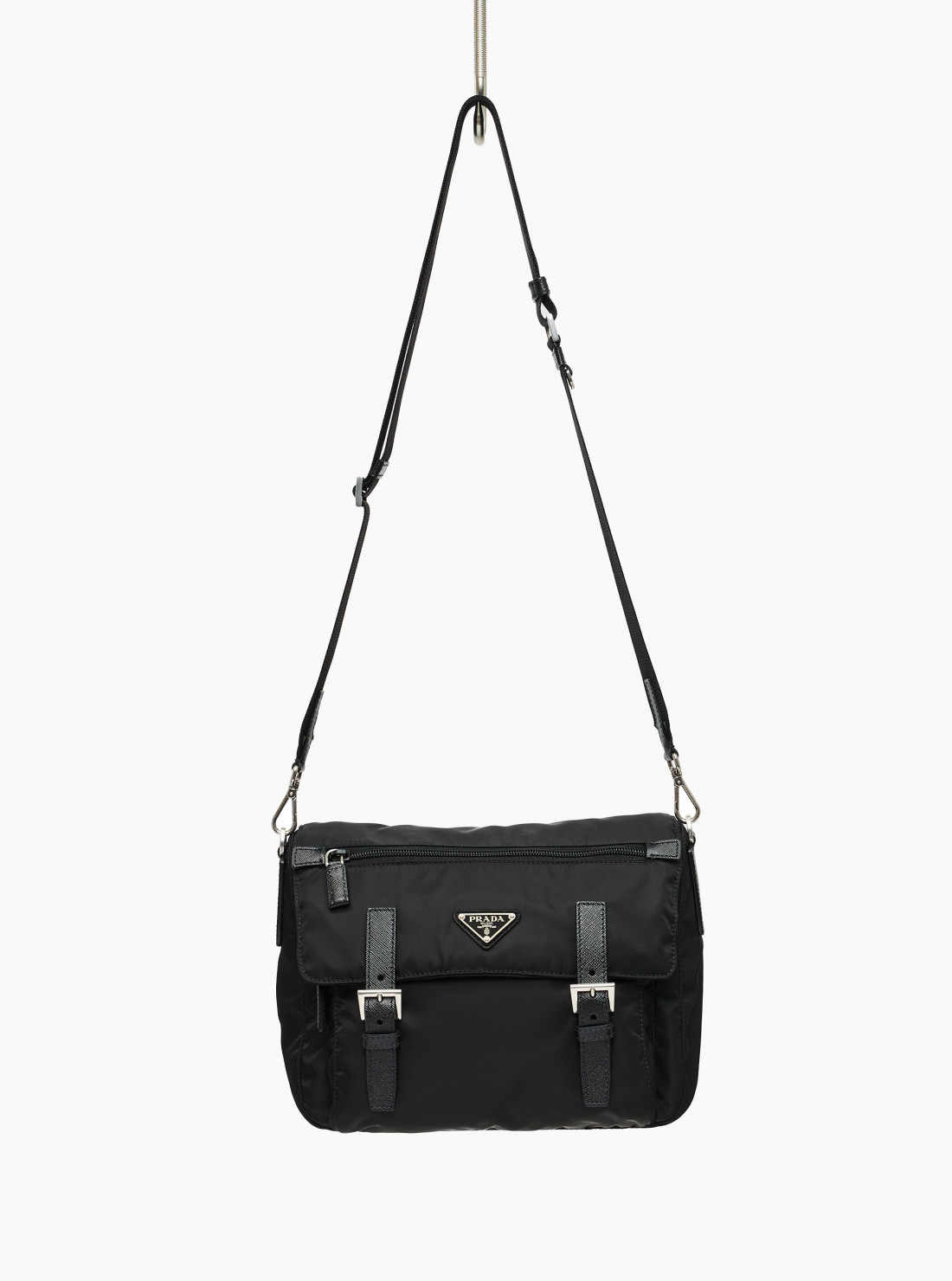 Re Nylon shoulder bag